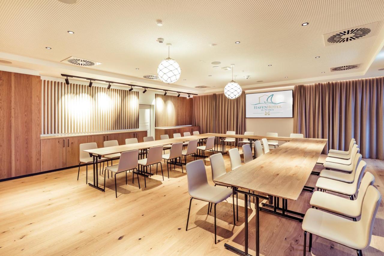 Hafenhotel Zu 4*
